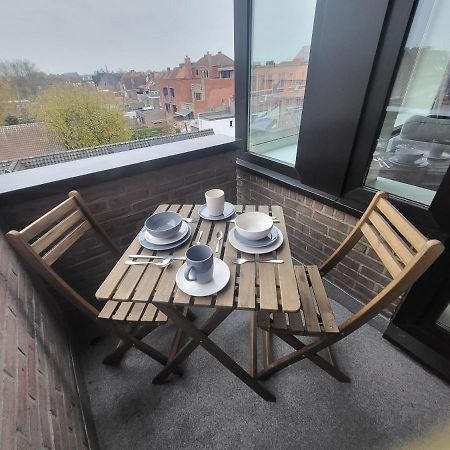 Gezellig Appartement In Brugge, Nabij Damme. Εξωτερικό φωτογραφία
